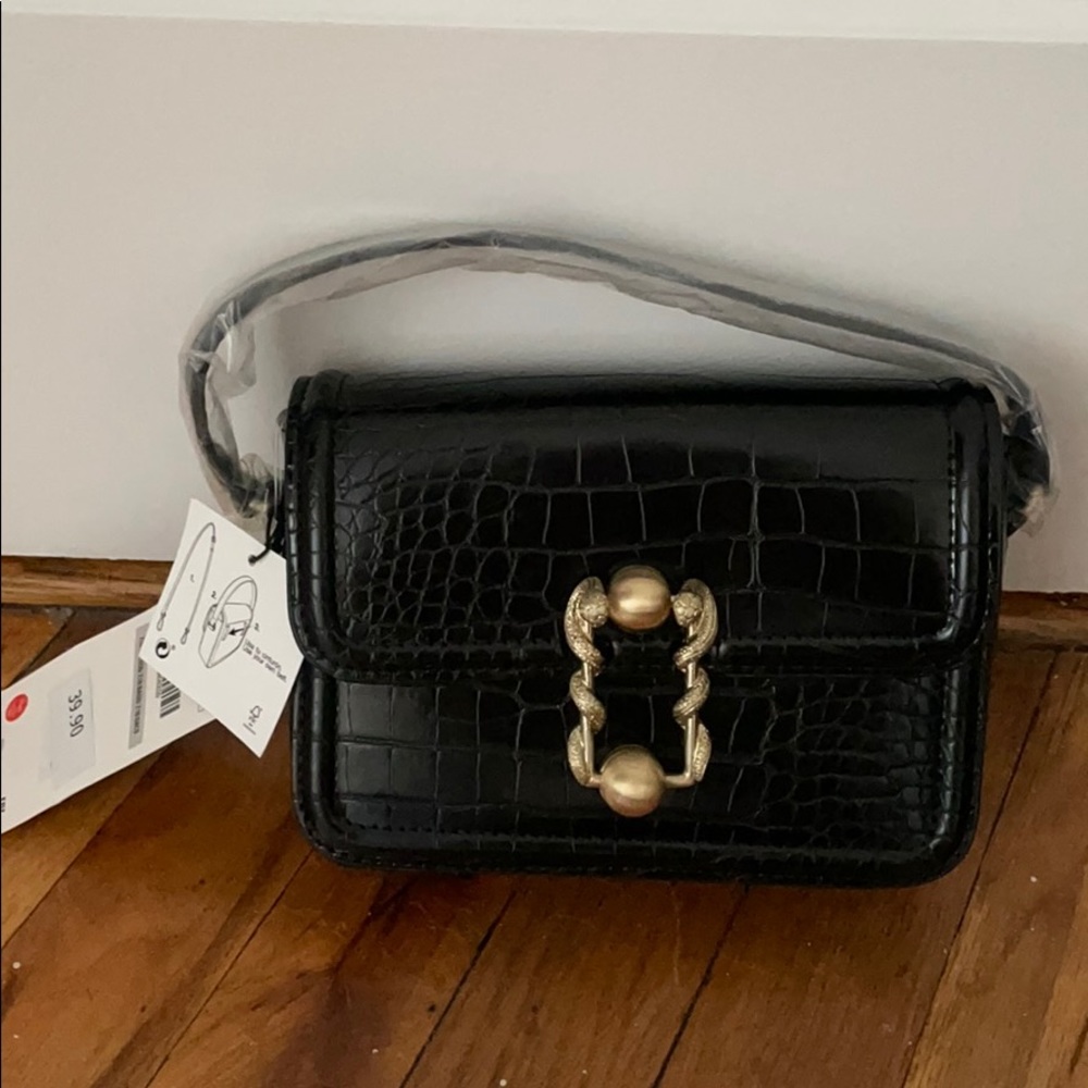 Black belt bag